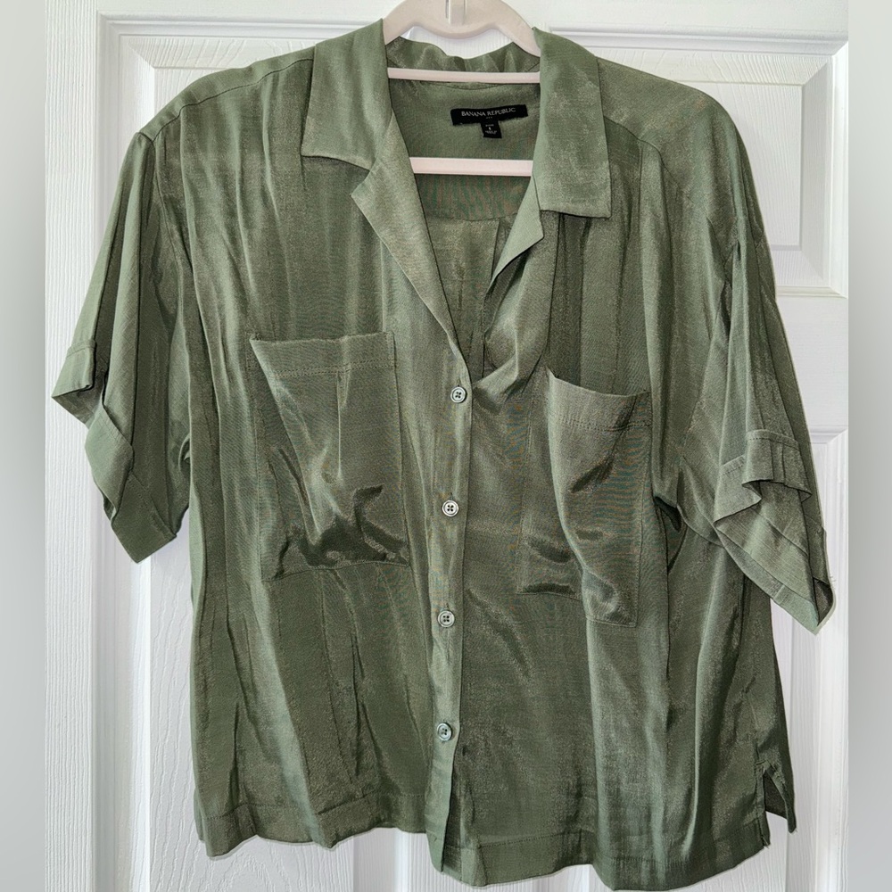 NWOT Banana Republic Top